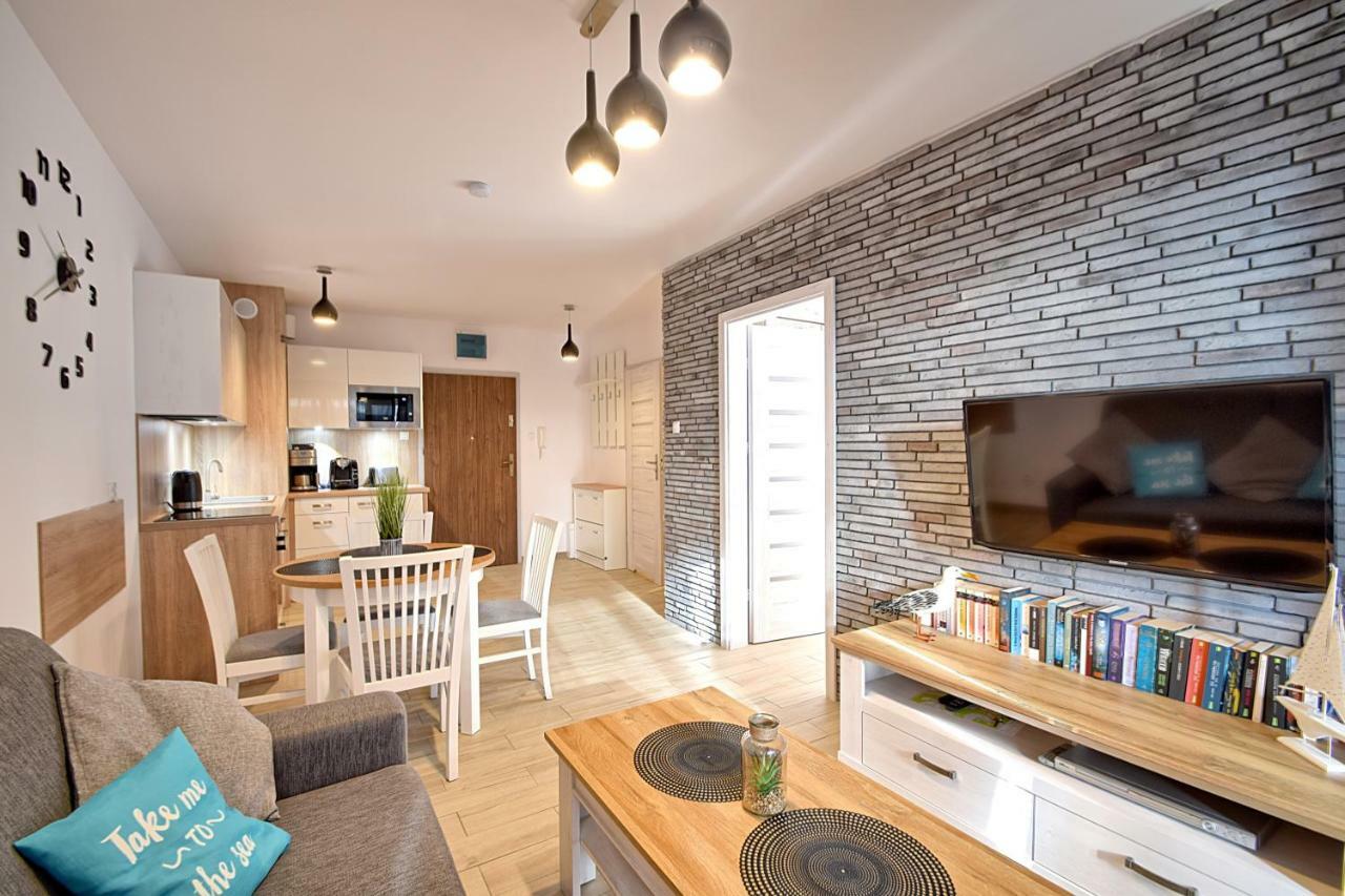 Apartament Oliwka Z Prywatnym Miejscem Postojowym Kolobrzeg Bagian luar foto