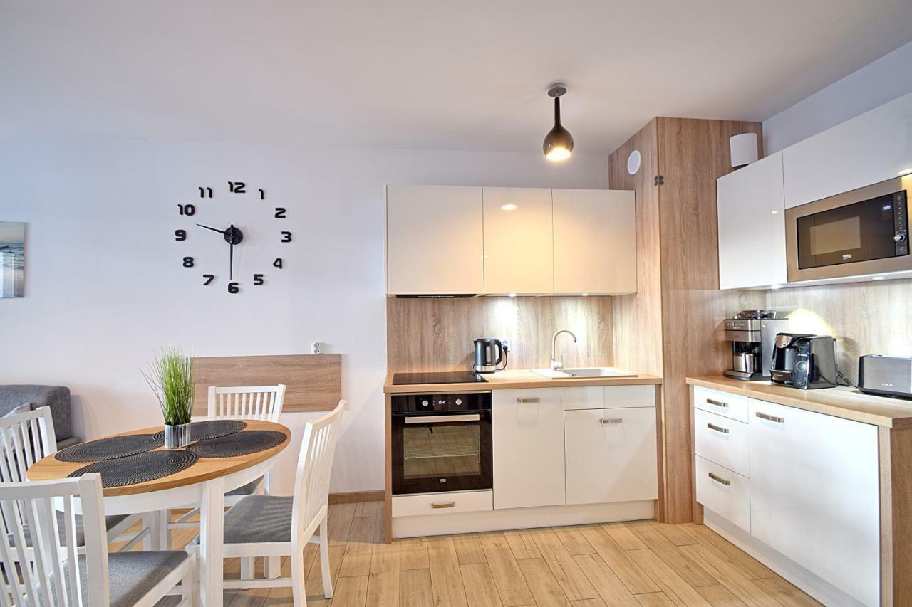 Apartament Oliwka Z Prywatnym Miejscem Postojowym Kolobrzeg Bagian luar foto